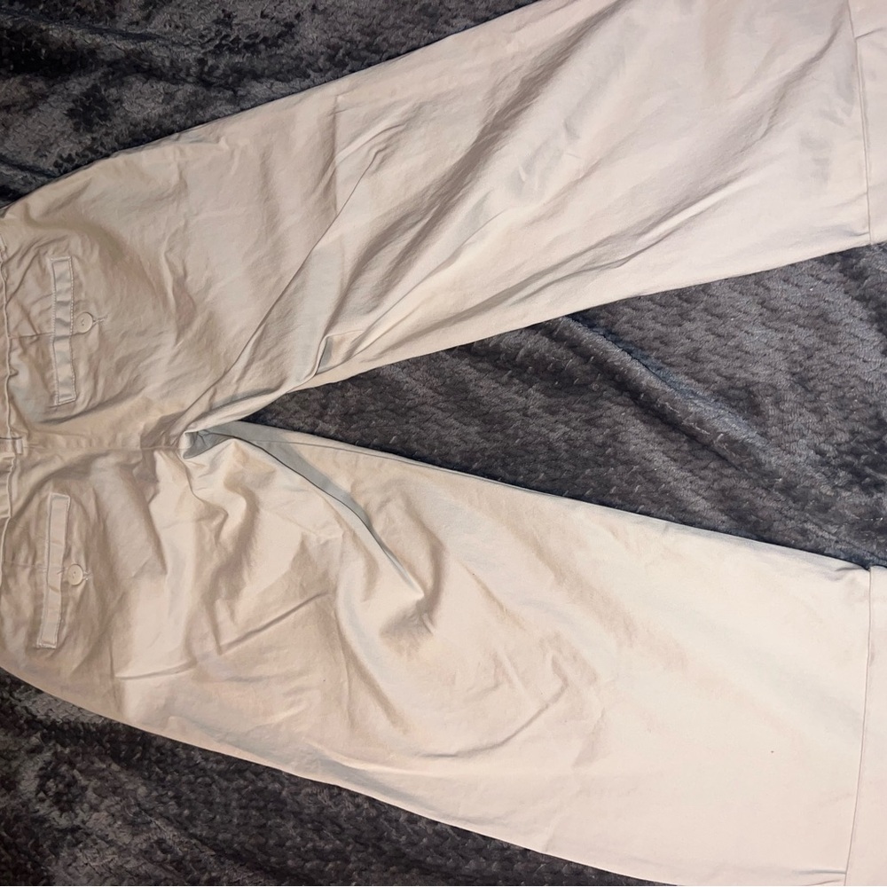Women’s Old Navy Light Tan Stretch Capri Pants - Picture 6 of 7